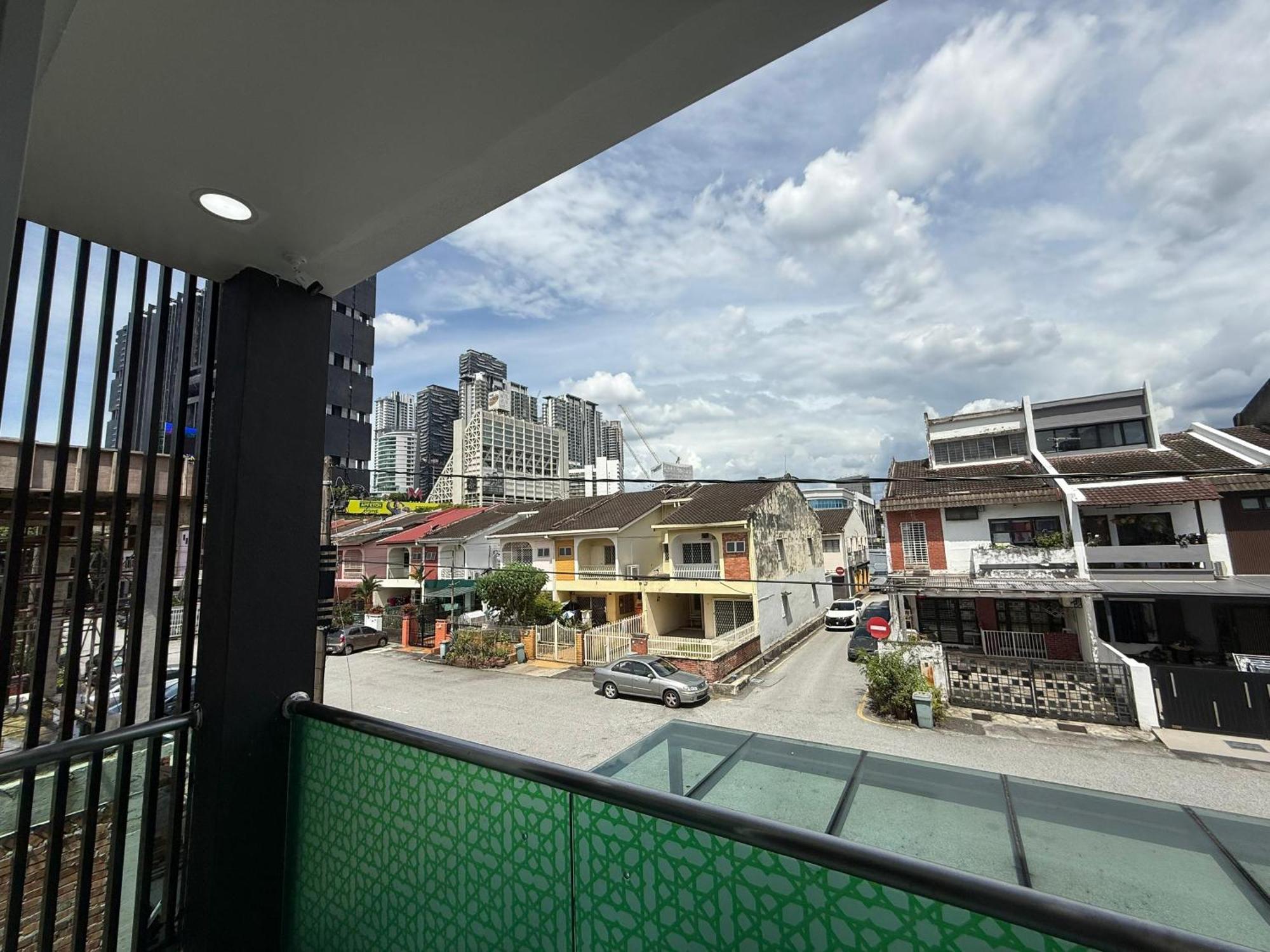 Prime Suite At Ampang - Individual Private Rooms Куала-Лумпур Экстерьер фото